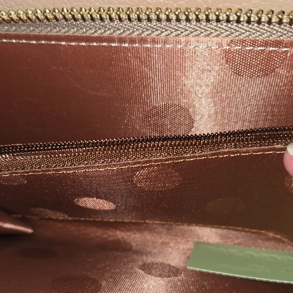 Mali+Lili Lola Quilted Taupe Crossbody Bag - Picture 6 of 12